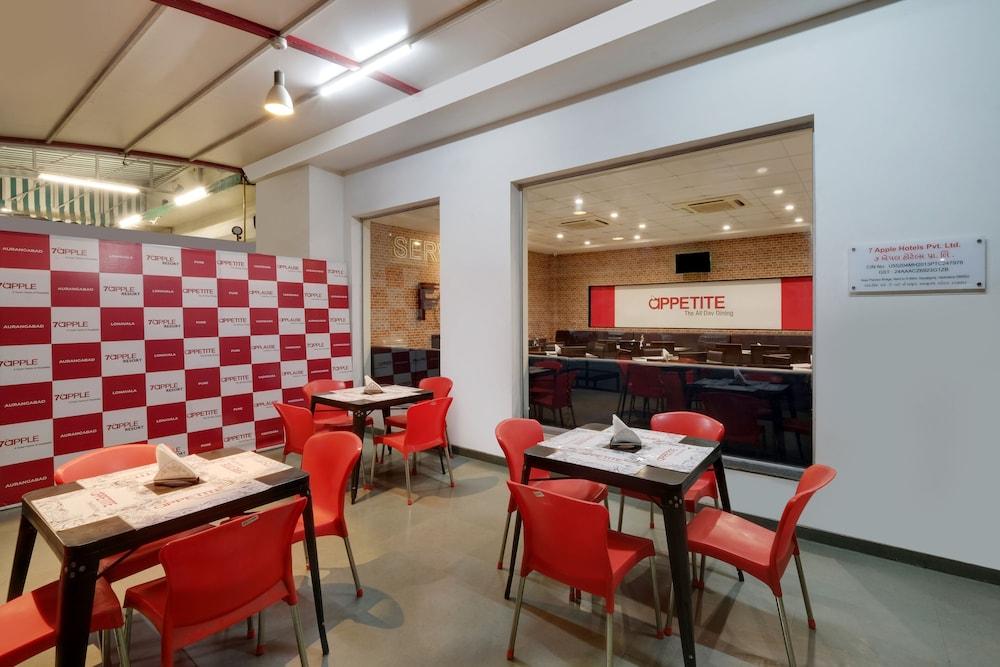7 Apple Hotel Vadodara Buitenkant foto
